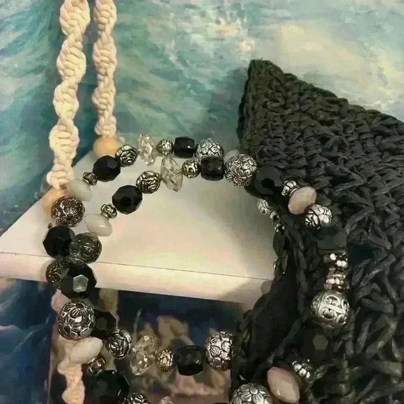 Kelly & Katie Woven Black Shoulder Bag Tote with Round Beaded Handles - Picture 13 of 17